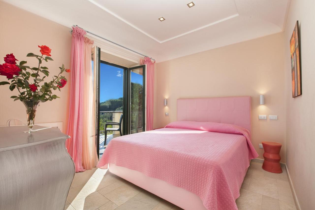 Amore Rentals - Residence Bosco SantʼAgata sui Due Golfi Buitenkant foto